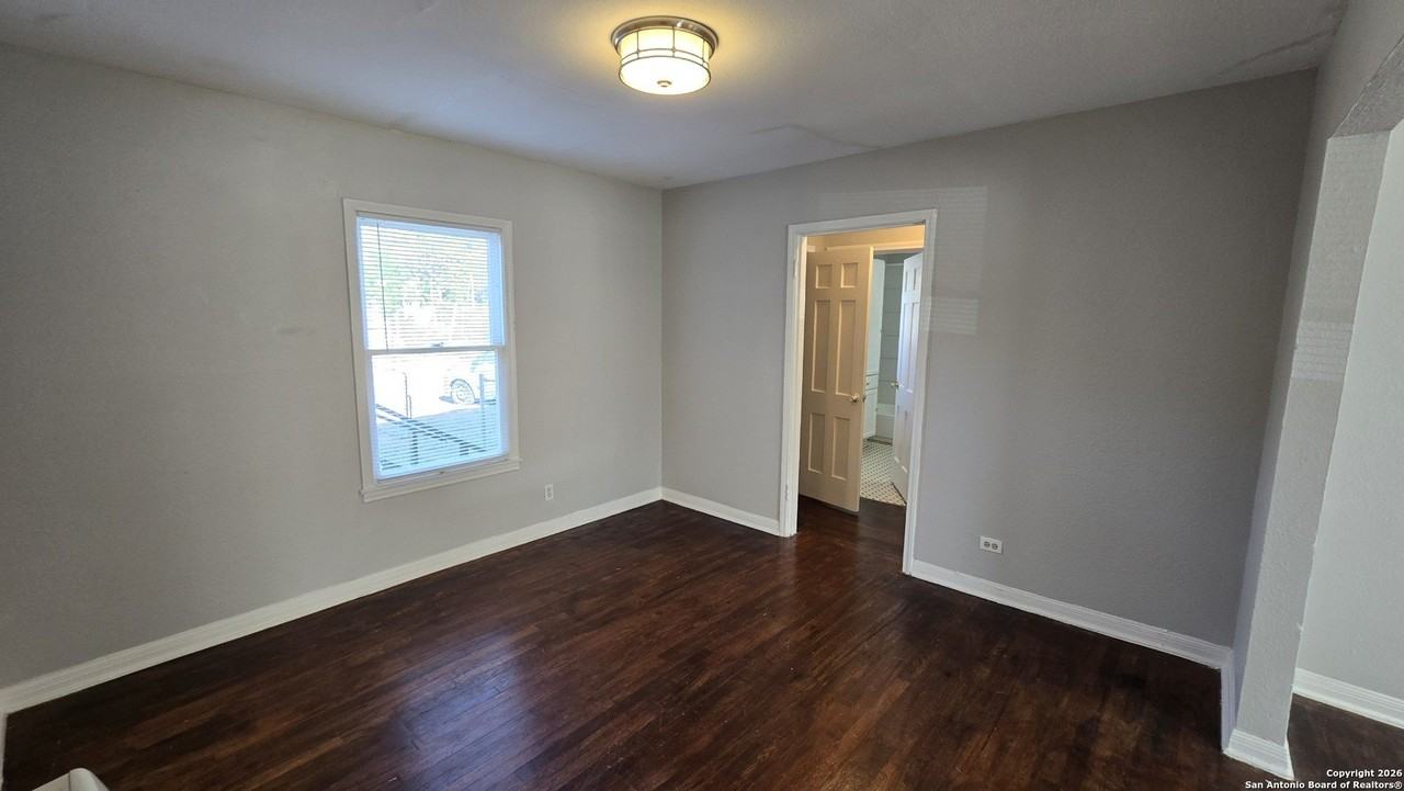 323 Claremont Ave Unit A #A - Photo 6 of 28