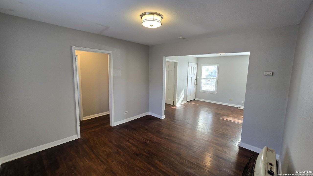 323 Claremont Ave Unit A #A - Photo 7 of 28