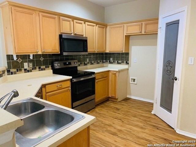 1043 Maltese Gdn - Photo 3 of 14