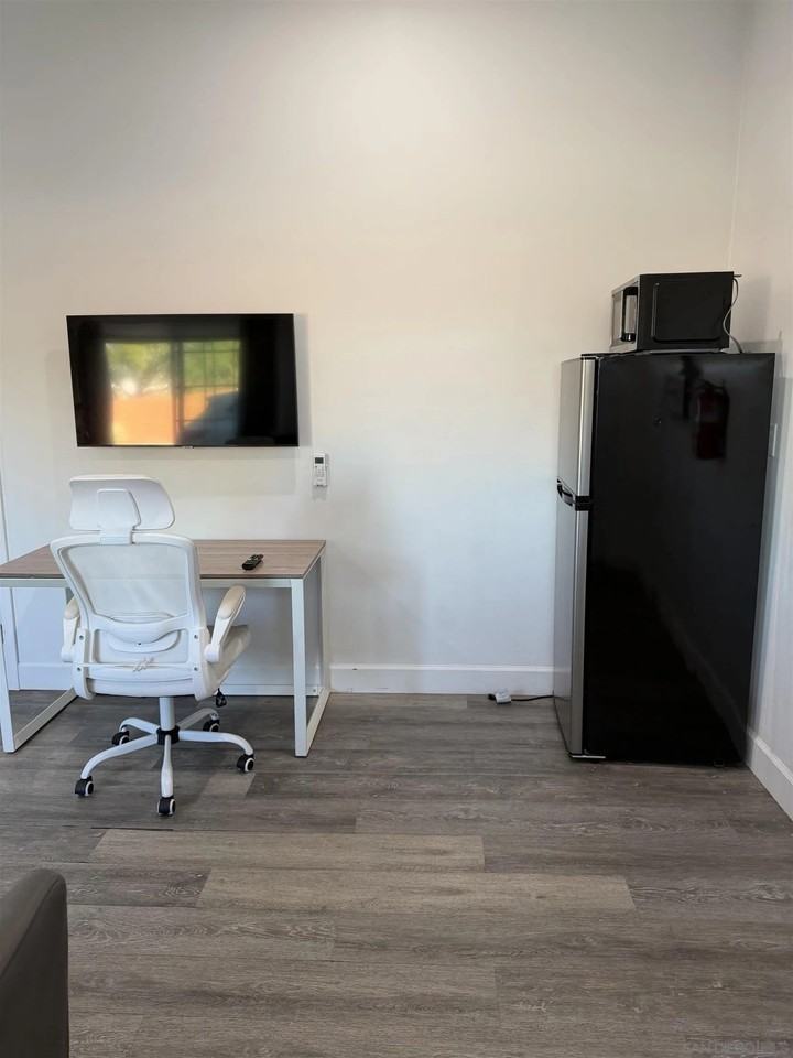 4435 Summer Dr unit: Room For Rent - Photo 4 of 10