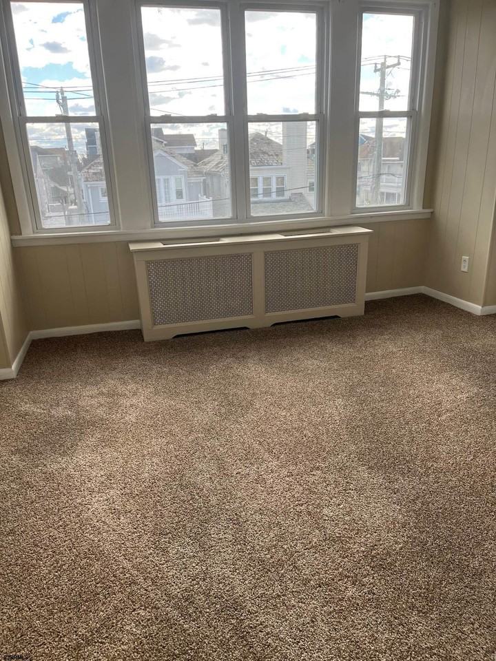 7223 Ventnor Ave - Photo 6 of 26