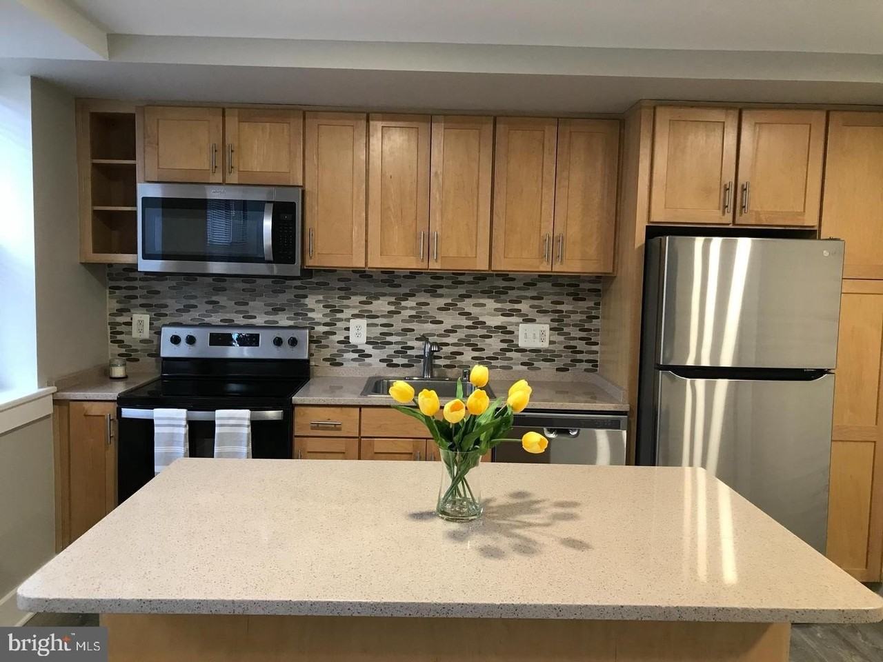 212 Oakwood St Se Apt B2 #B2 - Photo 3 of 10