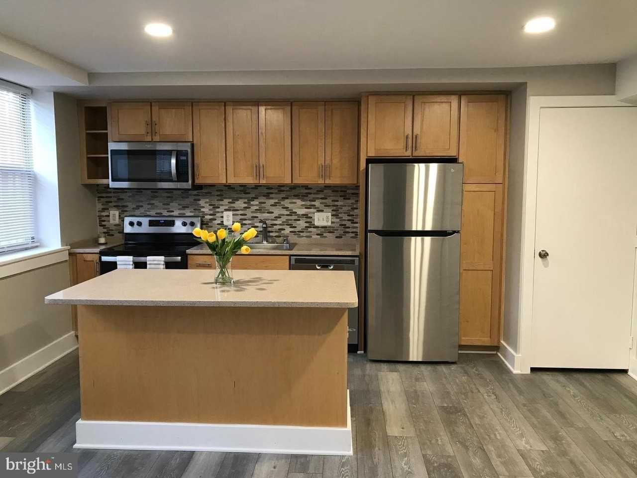 212 Oakwood St Se Apt B2 #B2 - Photo 4 of 10