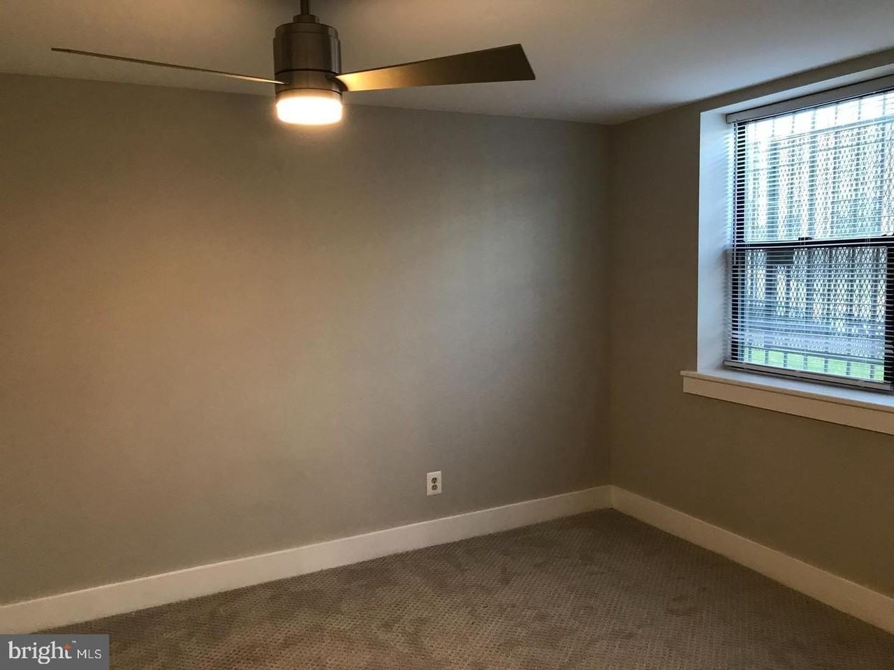 212 Oakwood St Se Apt B2 #B2 - Photo 7 of 10