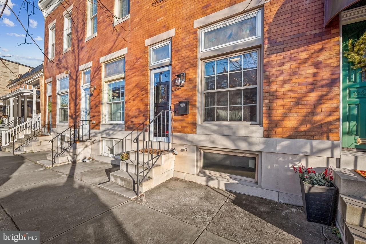 1247 Hull St - Photo 2 of 25