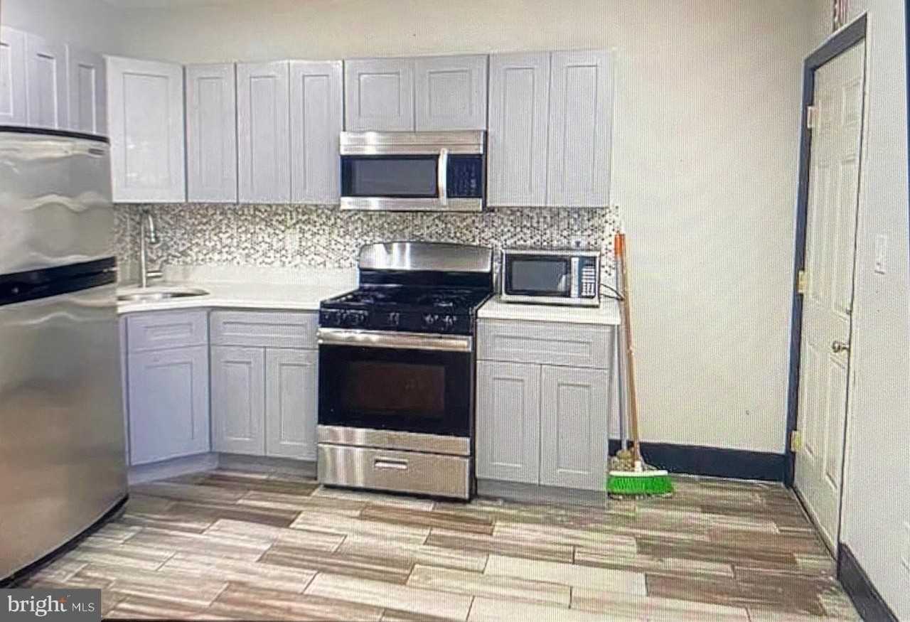 4754 Alhambra Ave - Photo 3 of 10