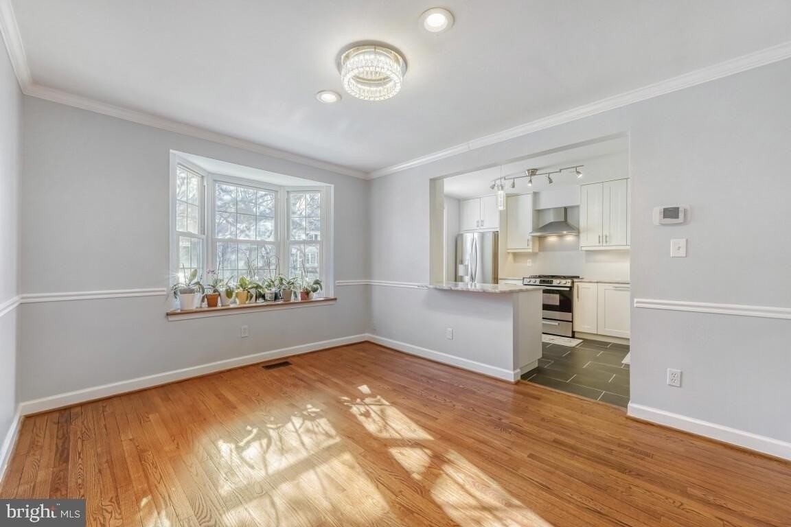 7222 Brookfalls Ter - Photo 3 of 17