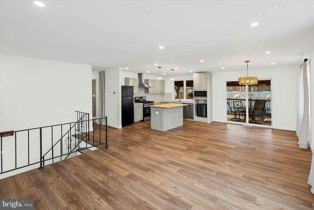 220 Garnett Rd - Photo 4 of 36