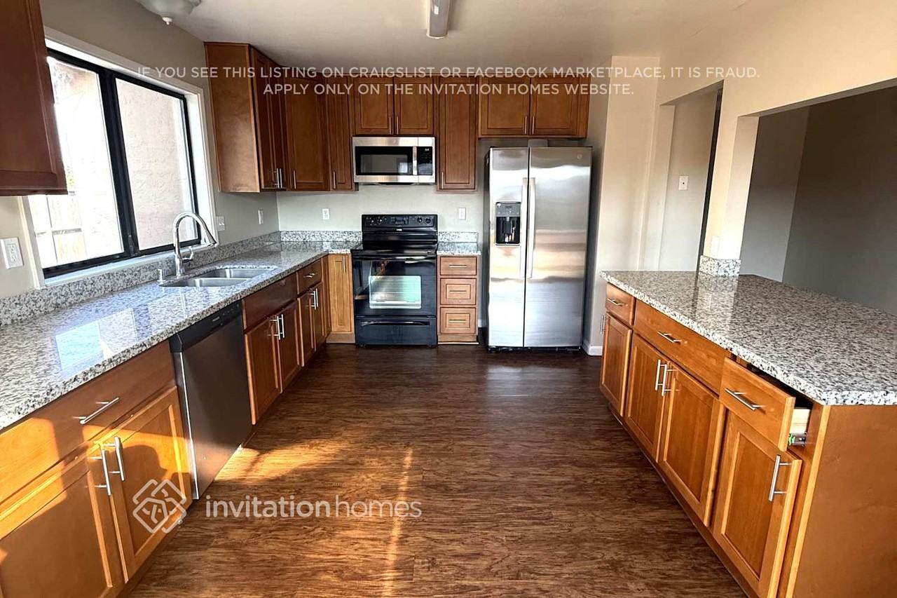 2310 Dover Way - Photo 7 of 16