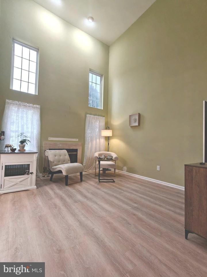 38 Elkington Dr - Photo 7 of 22