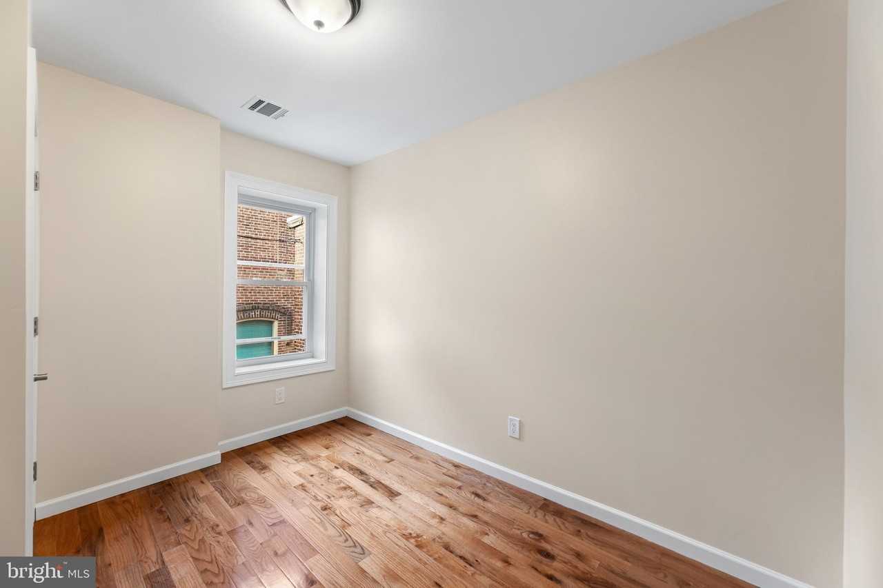 25 1/2 Peace St - Photo 6 of 7