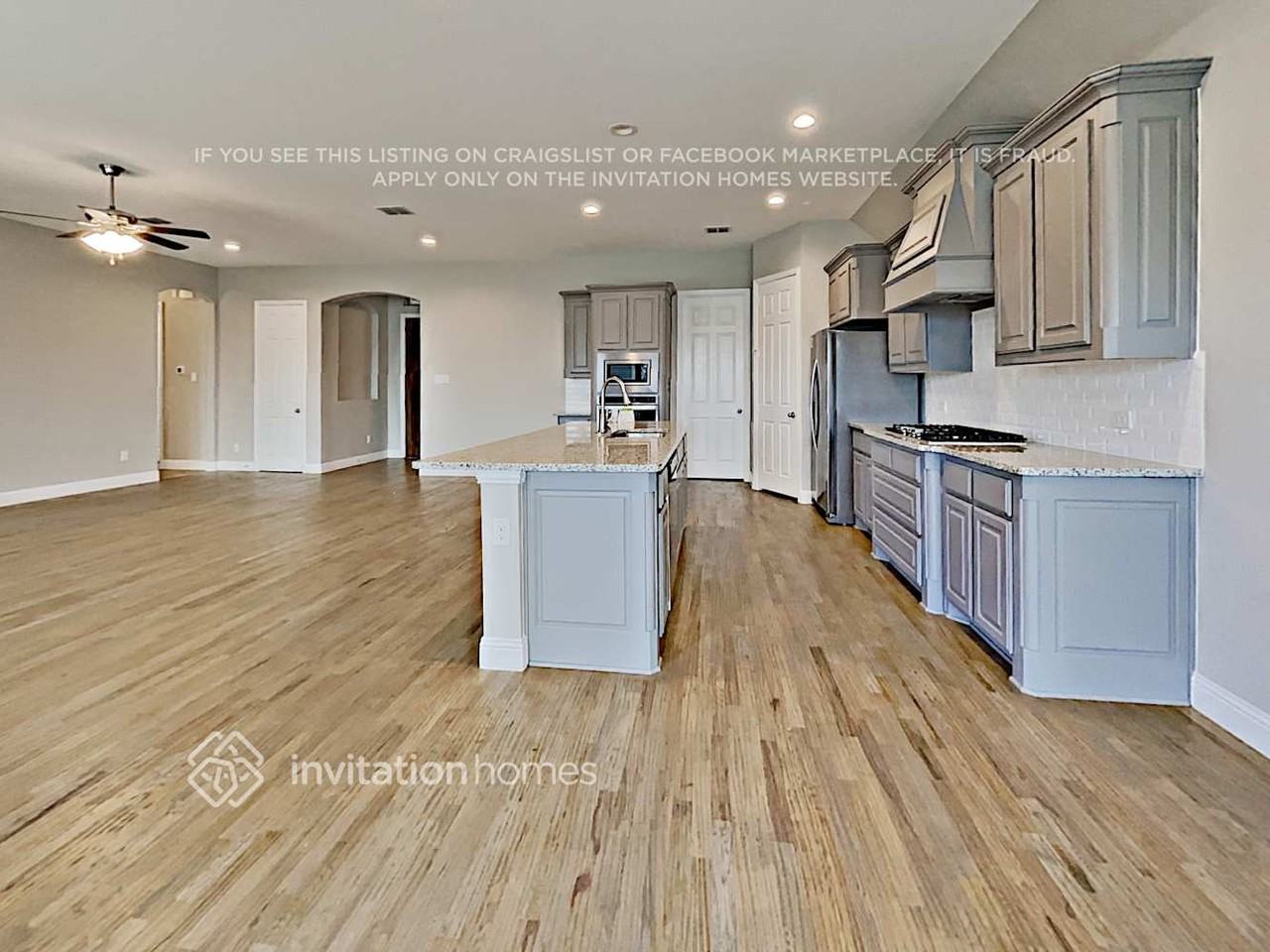 15041 Belclaire Ave - Photo 4 of 22