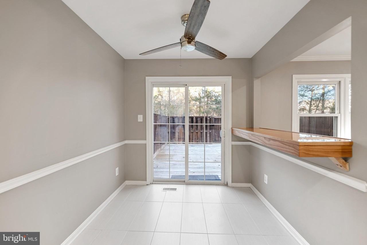 6104 Old Brentford Ct - Photo 6 of 35