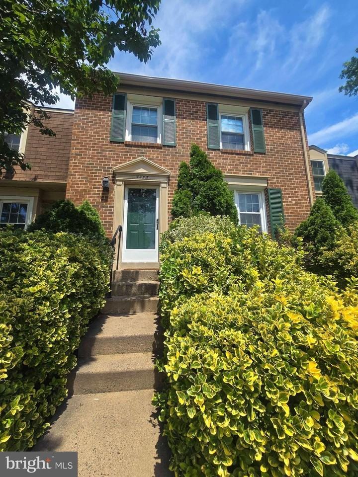 4453 Edan Mae Ct - Photo 2 of 23