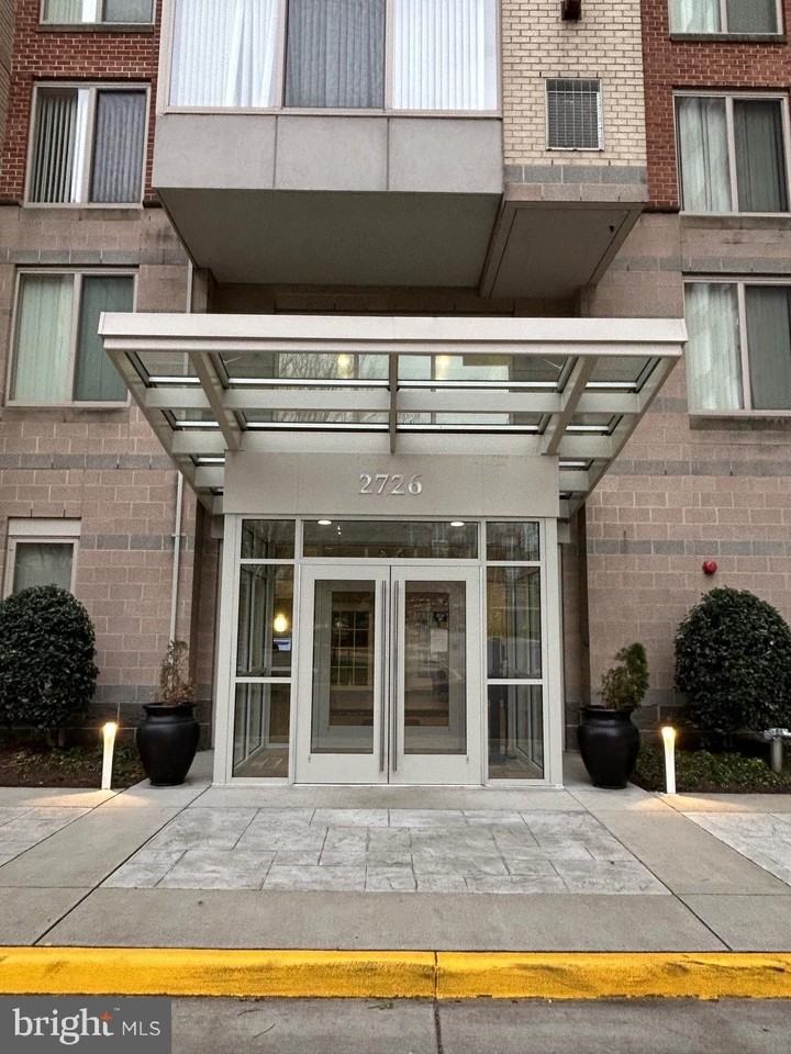 2726 Gallows Rd Apt 1104 #1104 - Photo 5 of 37