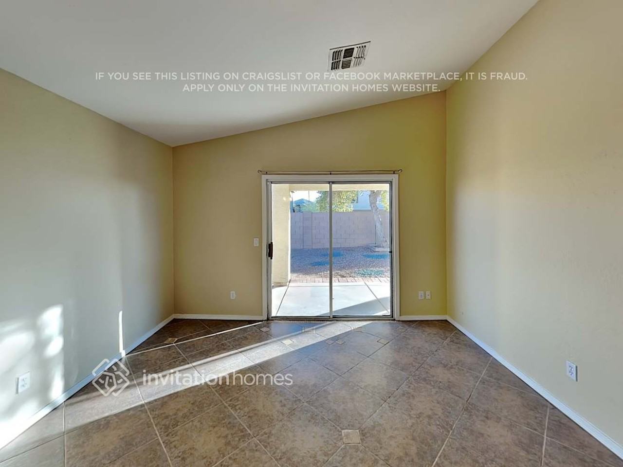 22059 W Solano Dr - Photo 7 of 15