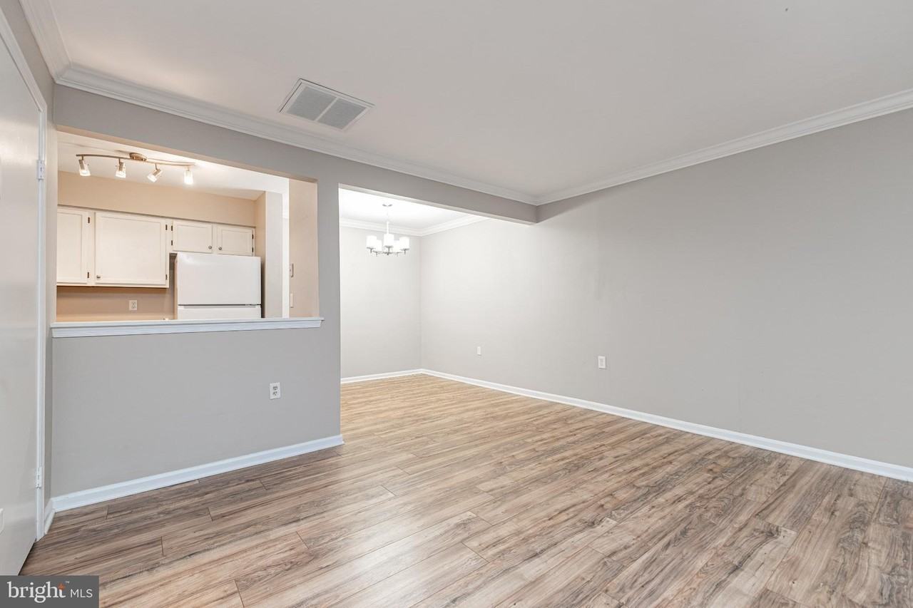 7438 Emerald Dr - Photo 7 of 29