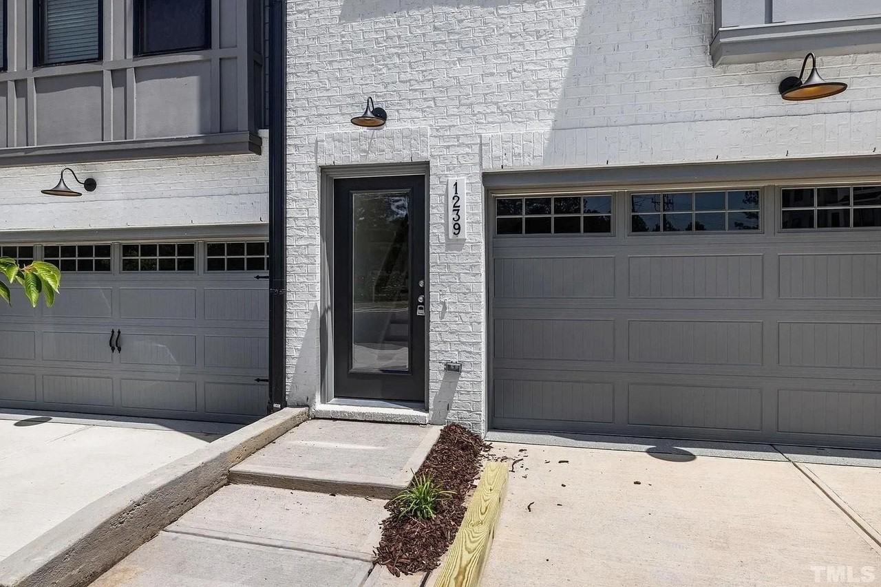 1239 Corkery Ridge Ct - Photo 2 of 33