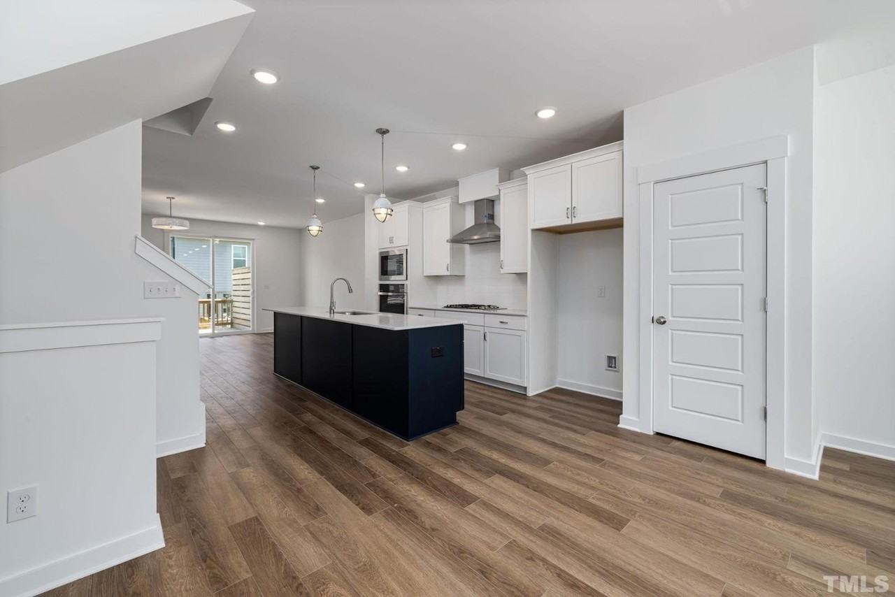 1239 Corkery Ridge Ct - Photo 4 of 33