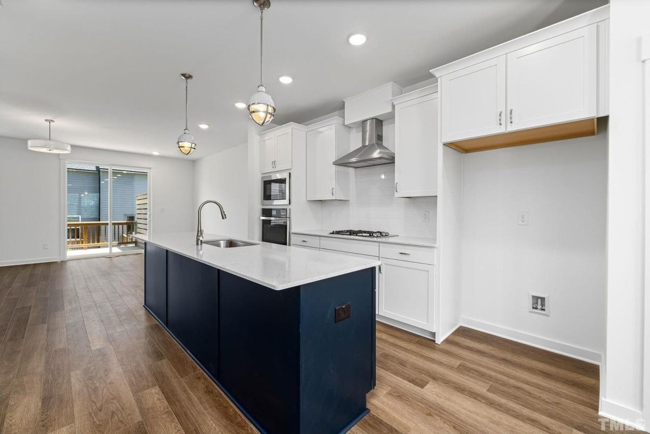 1239 Corkery Ridge Ct - Photo 7 of 33