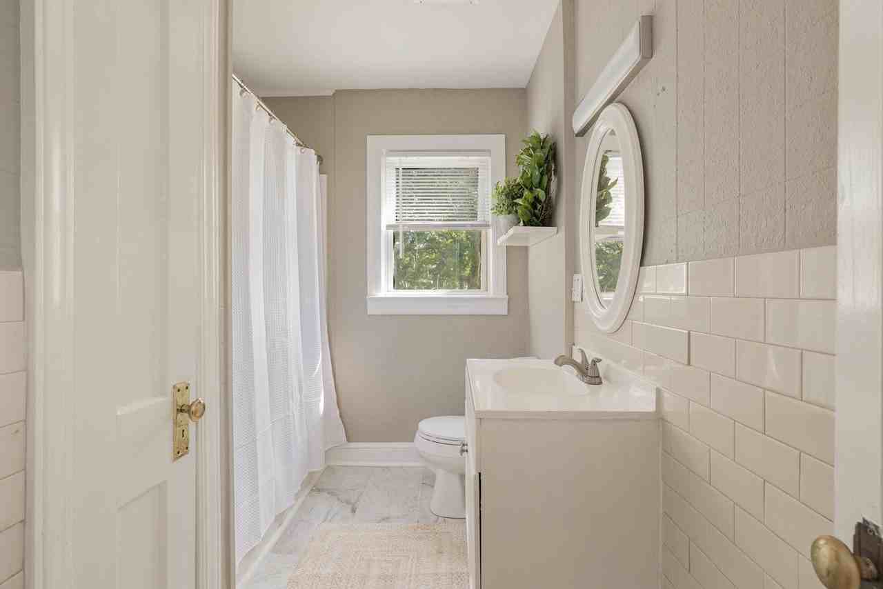 302 N Fayetteville St - Photo 4 of 21