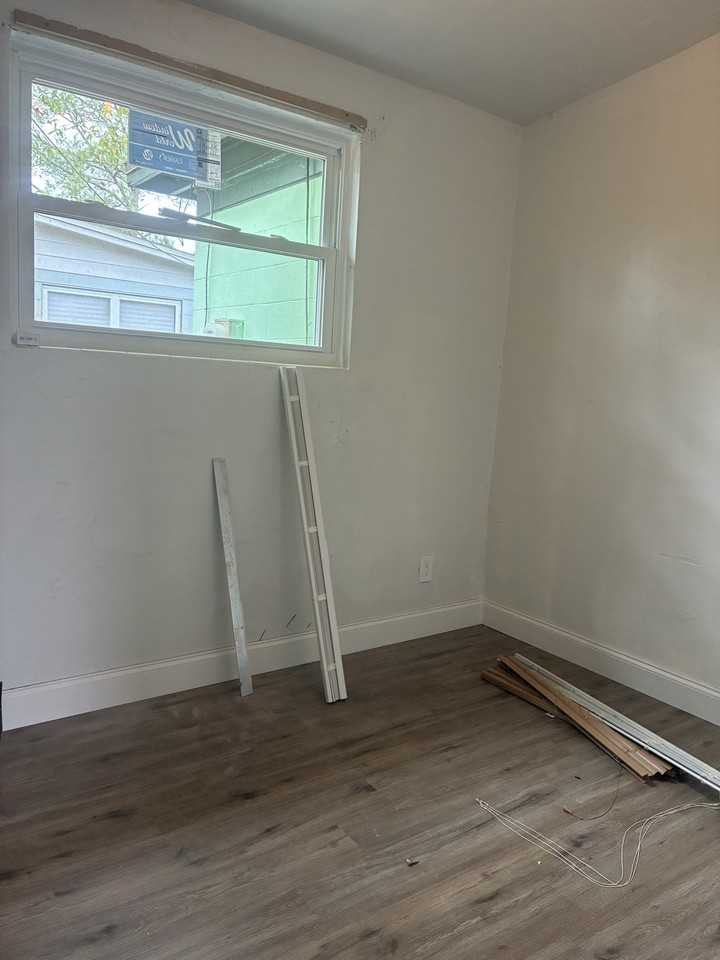 2768 Hamilton Cir #1 - Photo 4 of 4