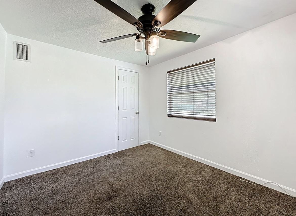 2842 Lucoma Dr #1 - Photo 5 of 8