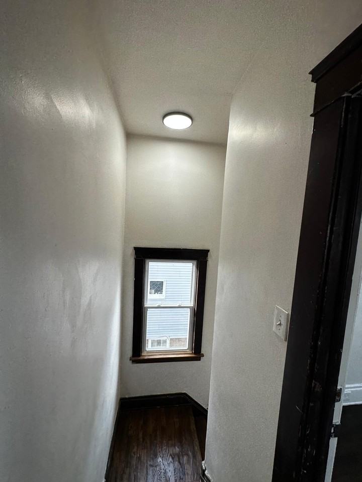 10601 Almira Ave #2 - Photo 4 of 16