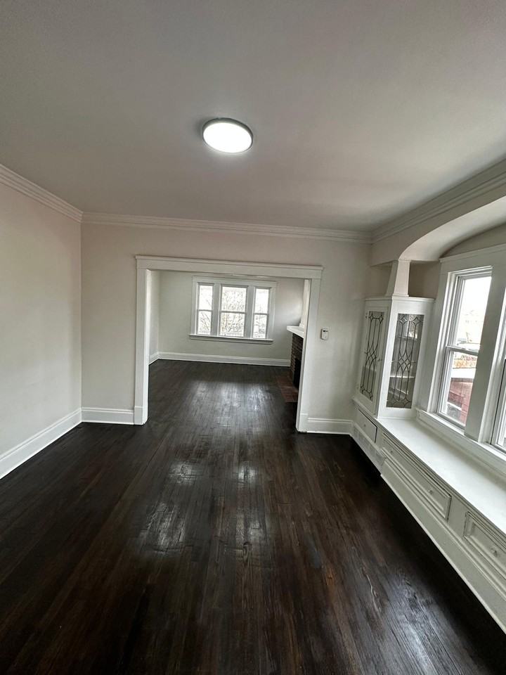 10601 Almira Ave #2 - Photo 6 of 16