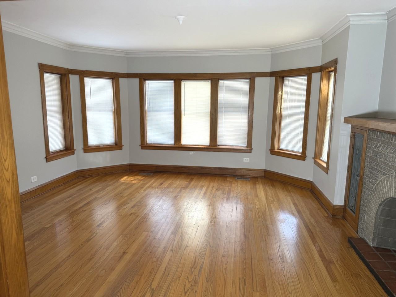 1940 Wenonah Ave - Photo 3 of 18