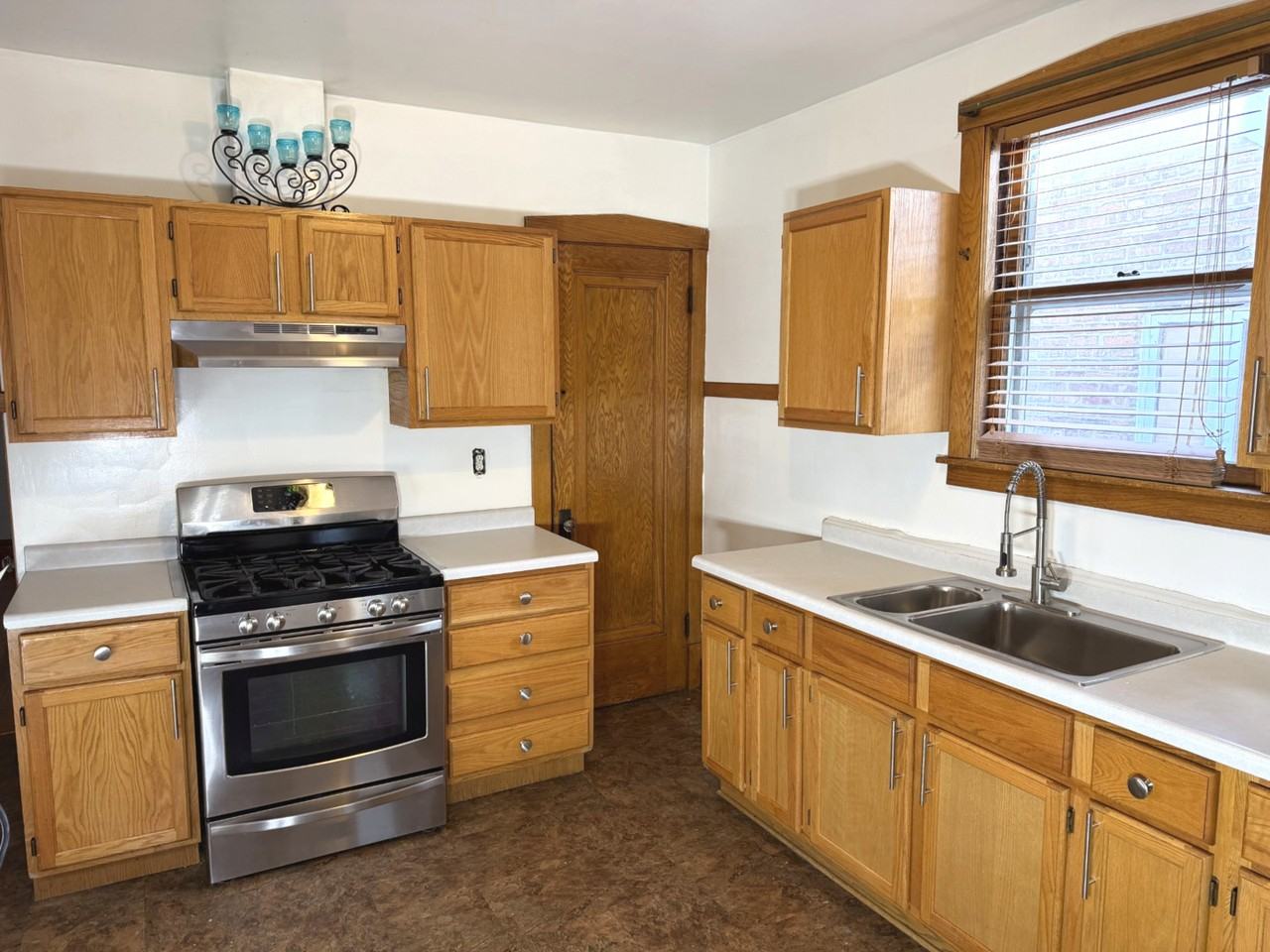 1940 Wenonah Ave - Photo 5 of 18