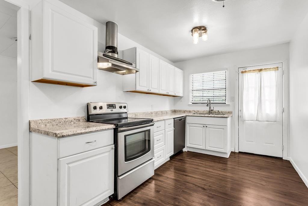 9440 Magnolia Rd - Photo 7 of 30