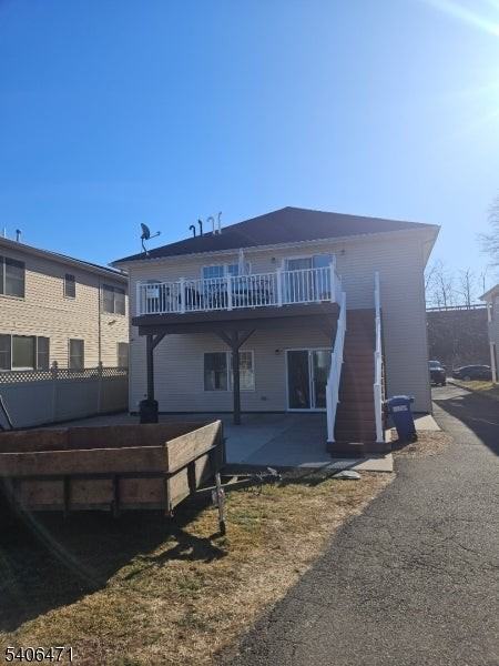 73 Linden Ave - Photo 2 of 15