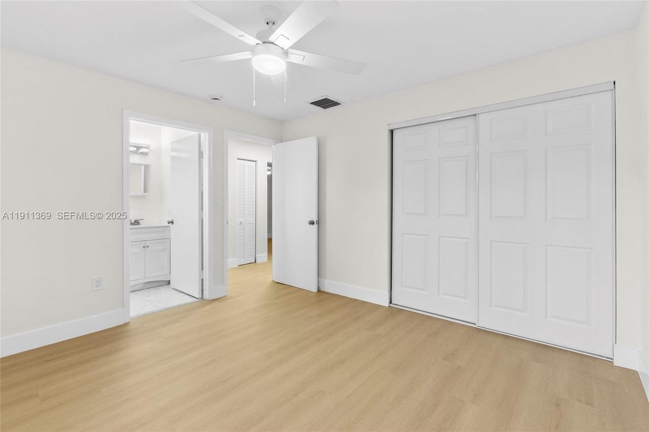 5629 Taft Street - Photo 3 of 16