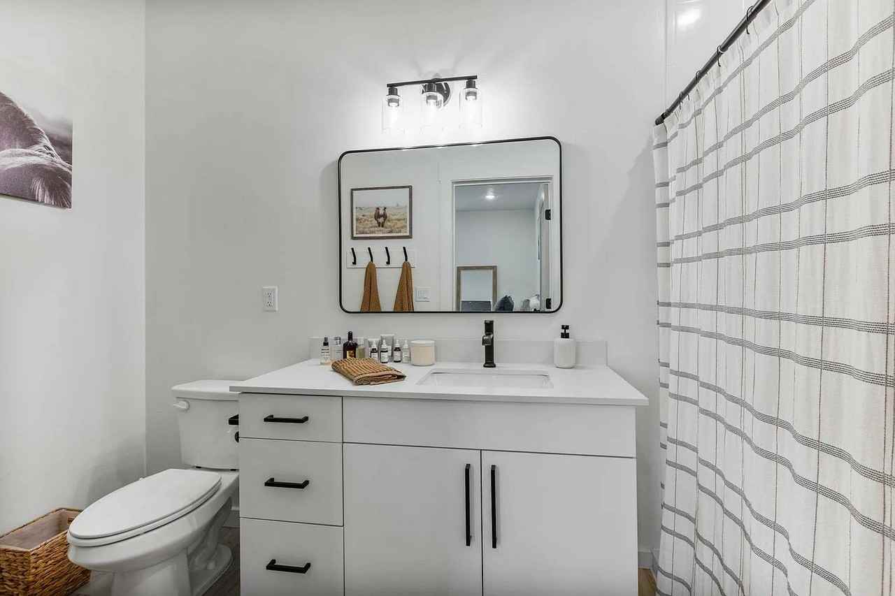 3131 Fleur Dr #507 - Photo 2 of 12