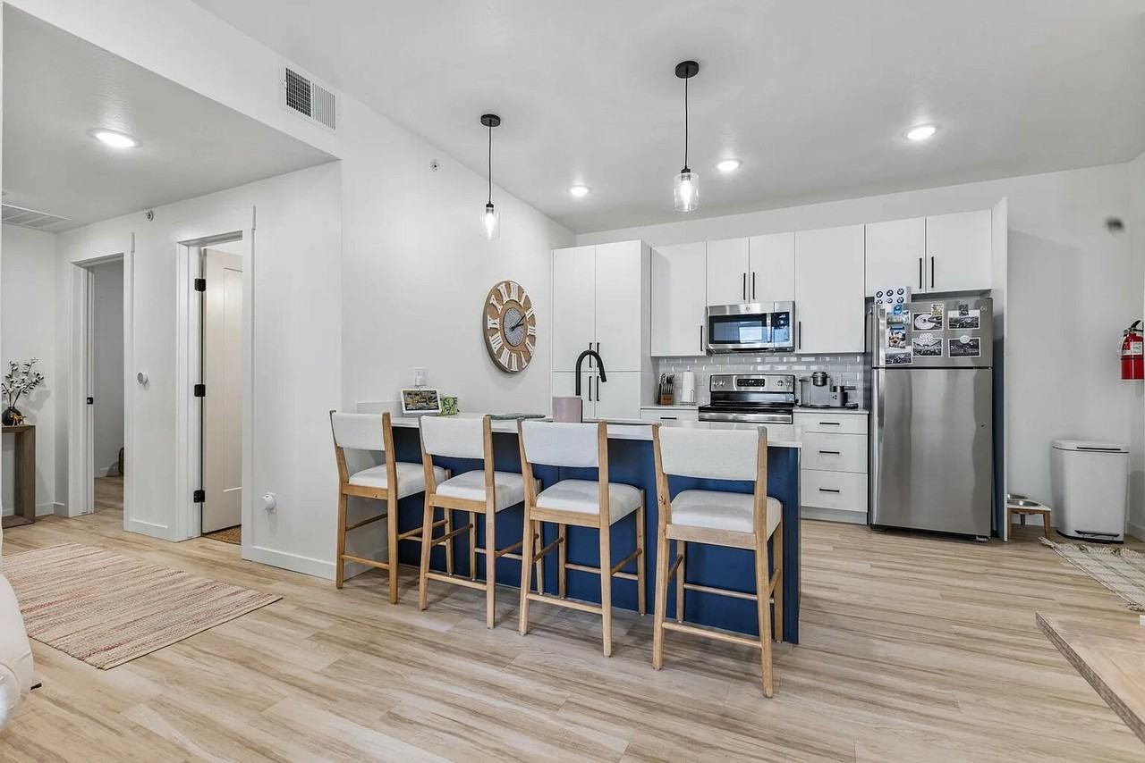 3131 Fleur Dr #507 - Photo 7 of 12