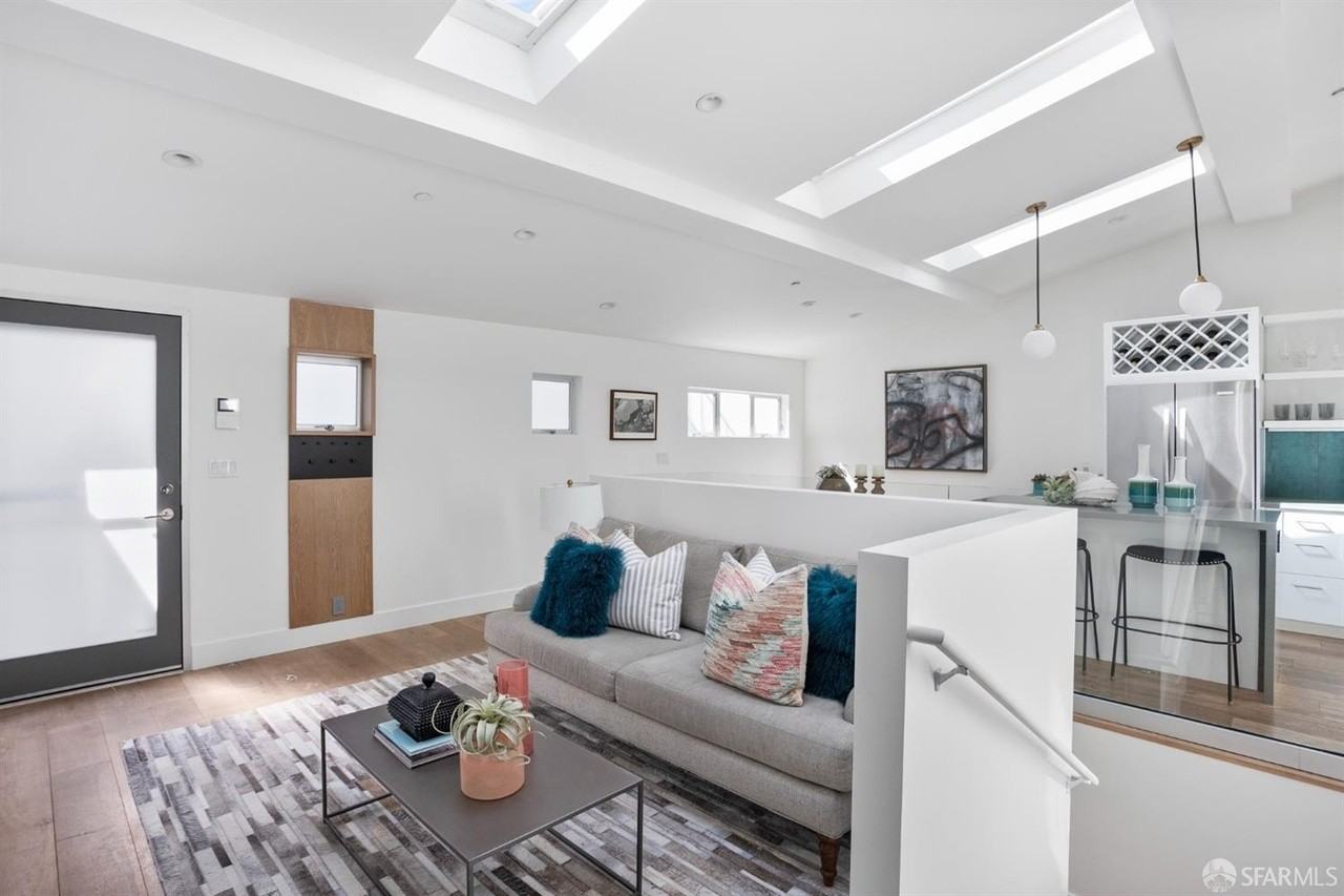 2830 22nd St #3 - Photo 2 of 10