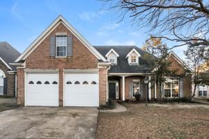 featured image of 3045 Roseleigh Dr