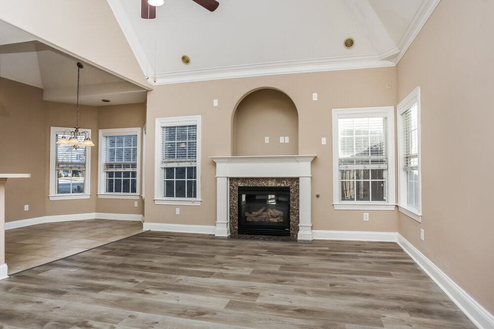 3045 Roseleigh Dr - Photo 3 of 16