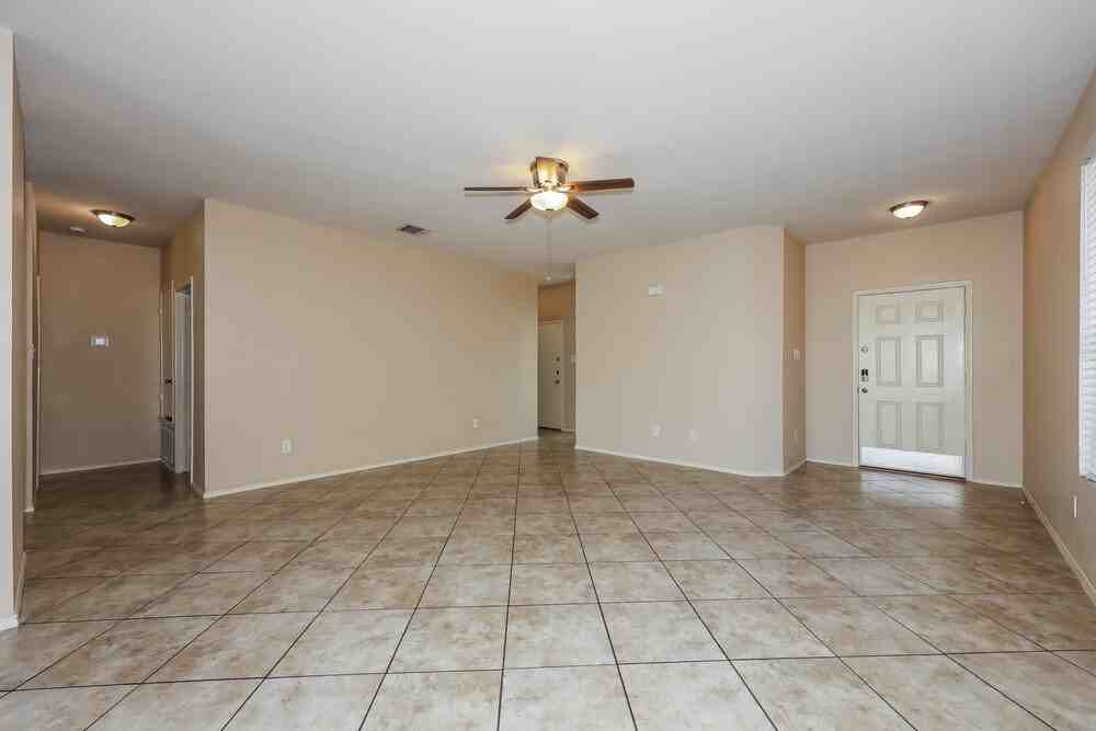 1104 Castle Springs Rd - Photo 3 of 16