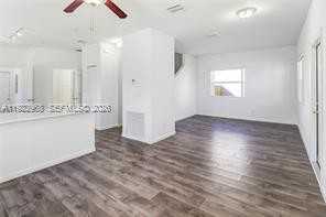 5610 Southwest 43rd Street - Photo 4 of 21