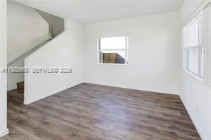 5610 Southwest 43rd Street - Photo 5 of 21