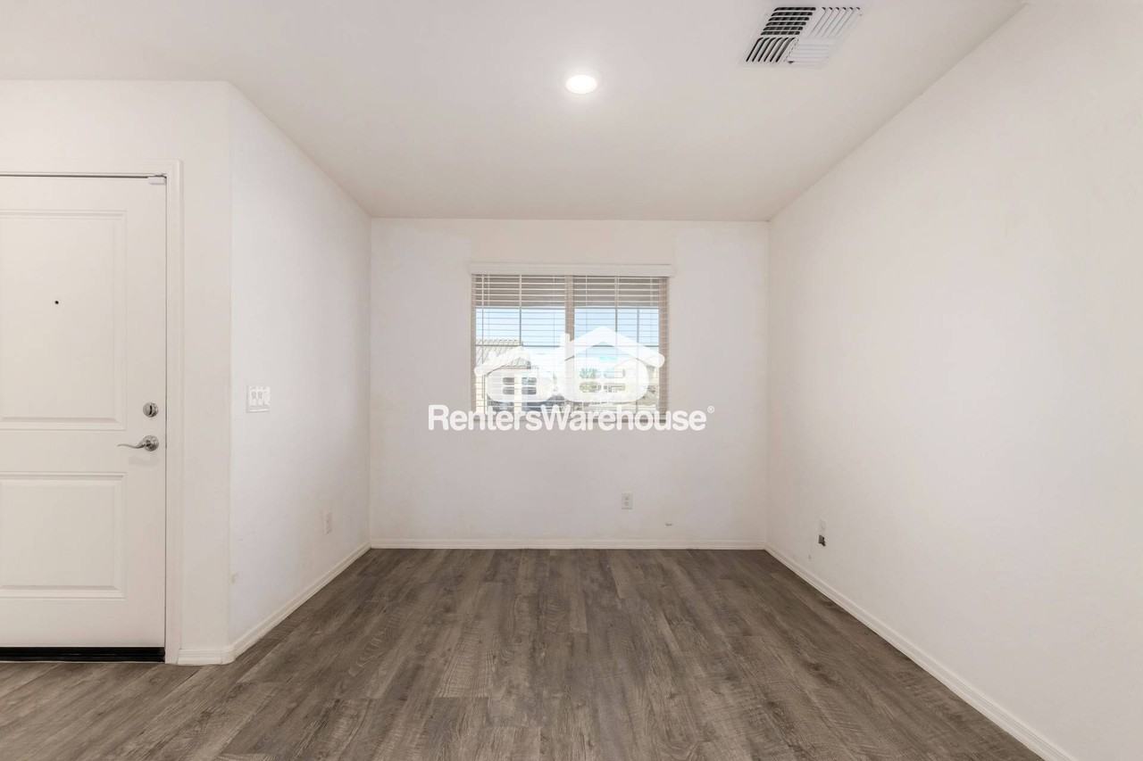 25785 W Samantha Way - Photo 2 of 16