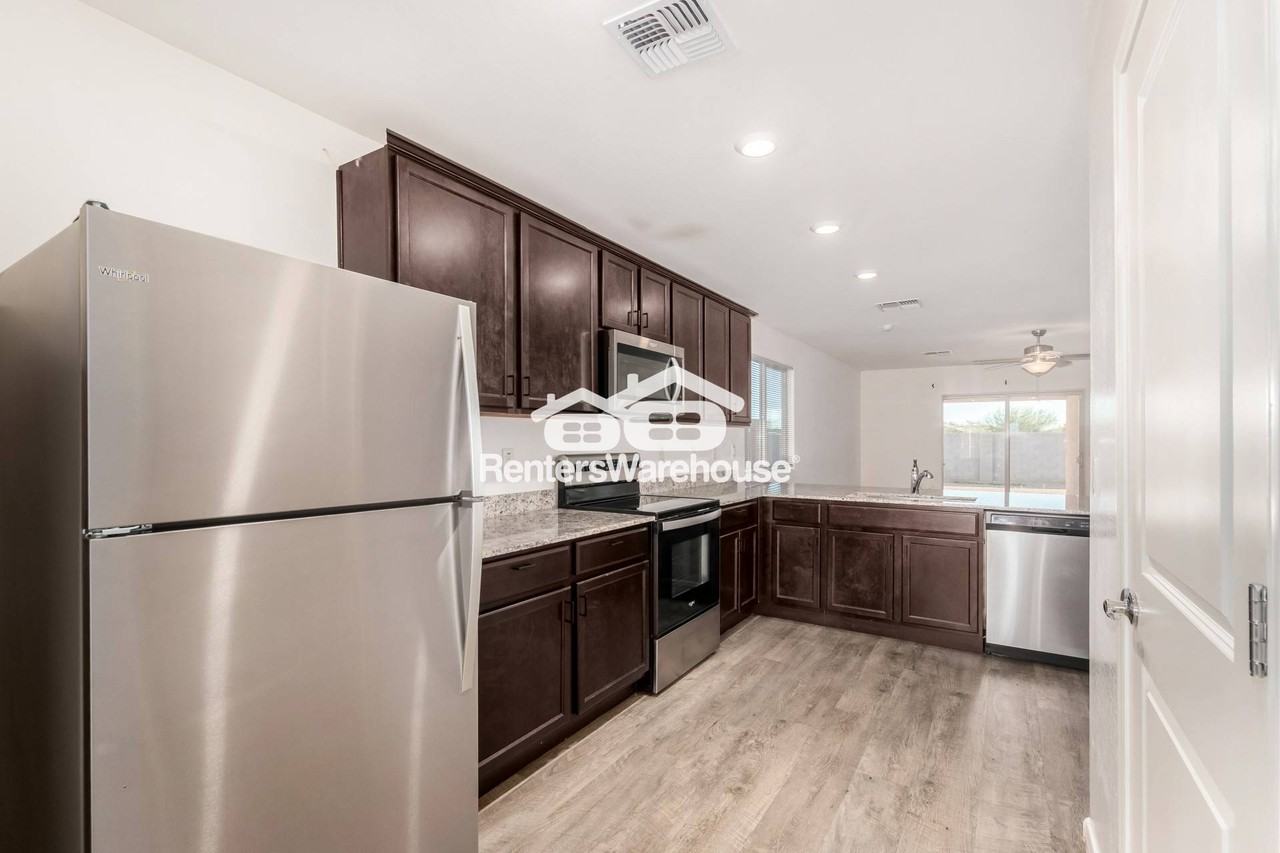 25785 W Samantha Way - Photo 6 of 16