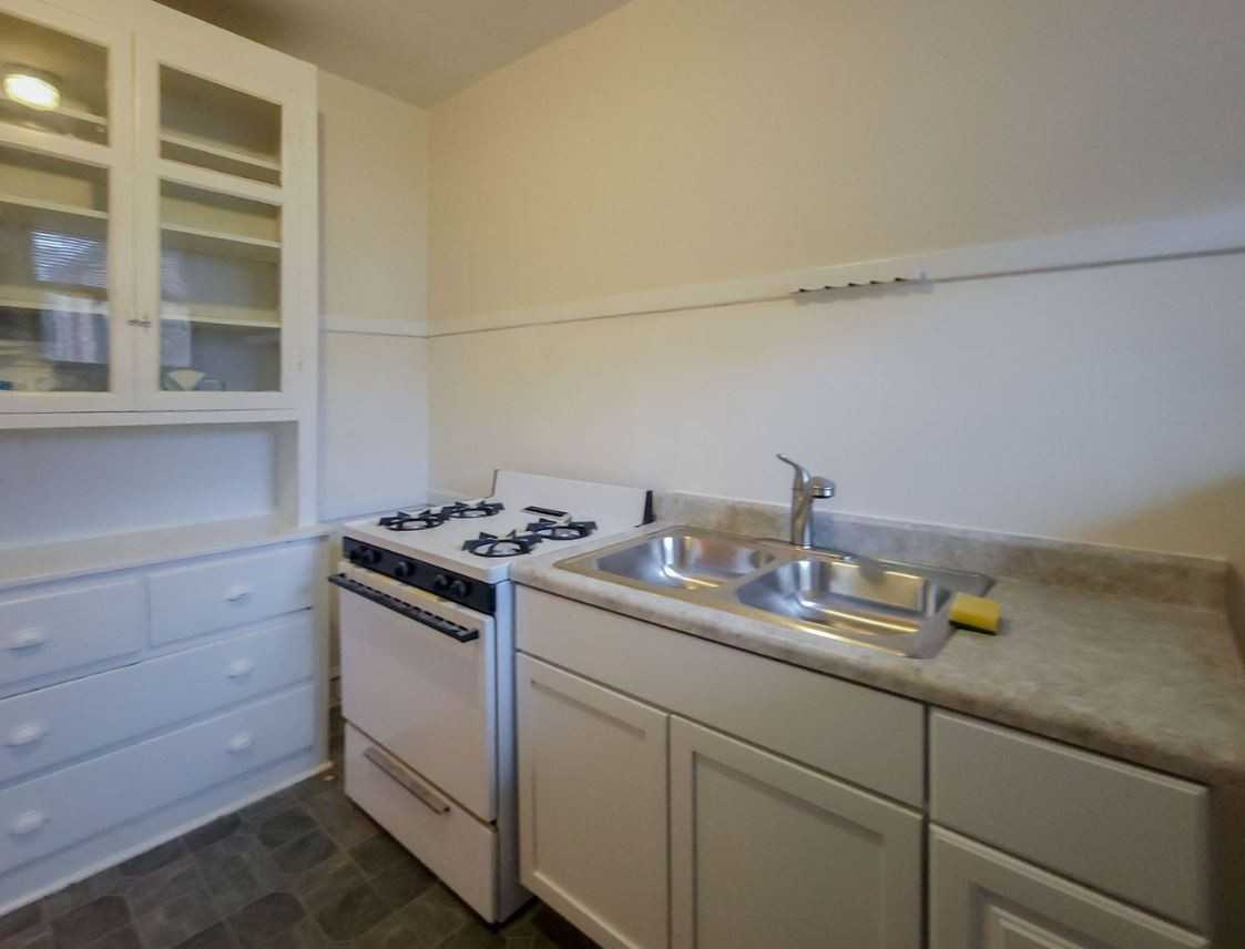 N Rockwell St & W Lawrence Ave - Photo 3 of 6