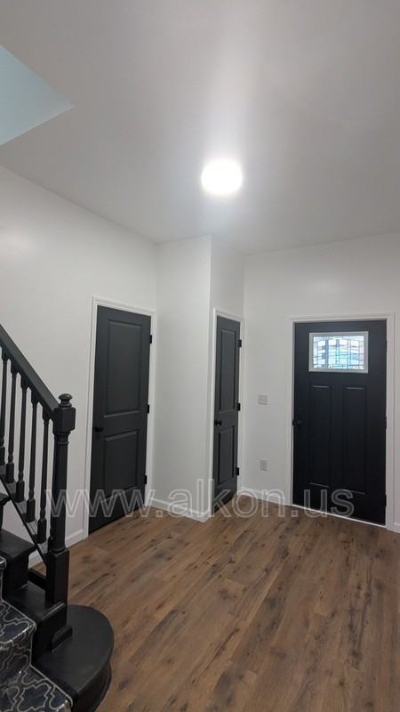 566 Greenfield Ave - Photo 5 of 32