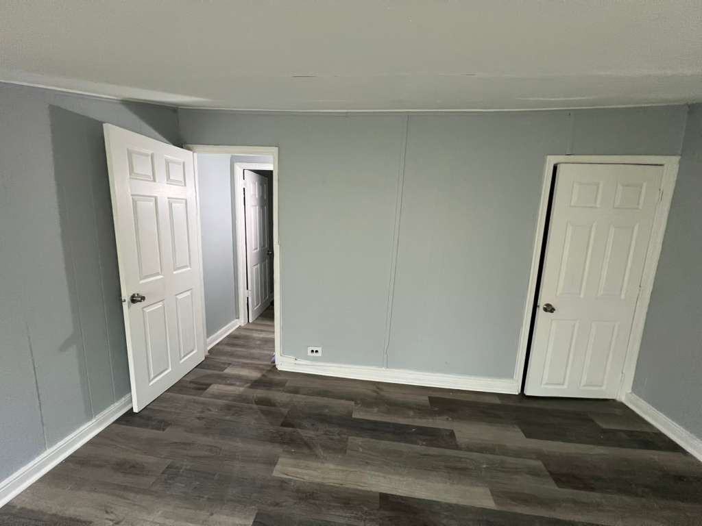 4938 Sheldon St - Photo 5 of 8