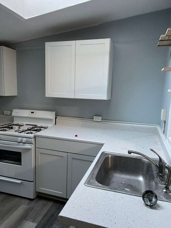 4938 Sheldon St - Photo 7 of 8