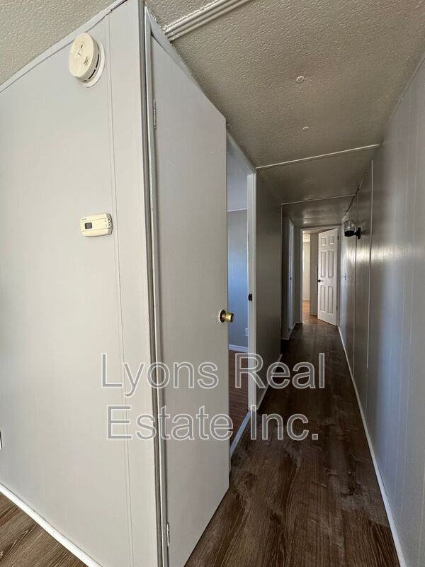 7891 Suncoast Dr - Photo 7 of 12