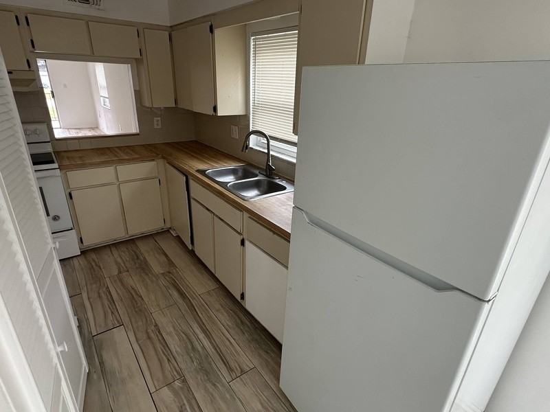 Dumont St - Photo 4 of 14